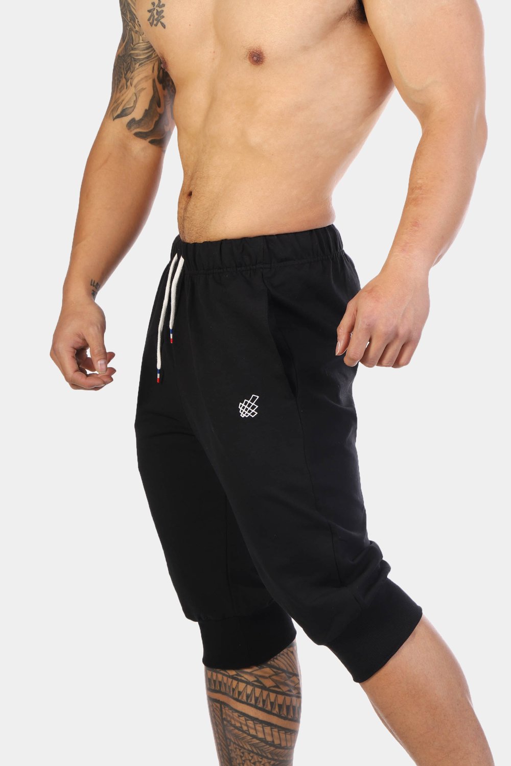 THREE QUARTER JOGGERS - BLACK