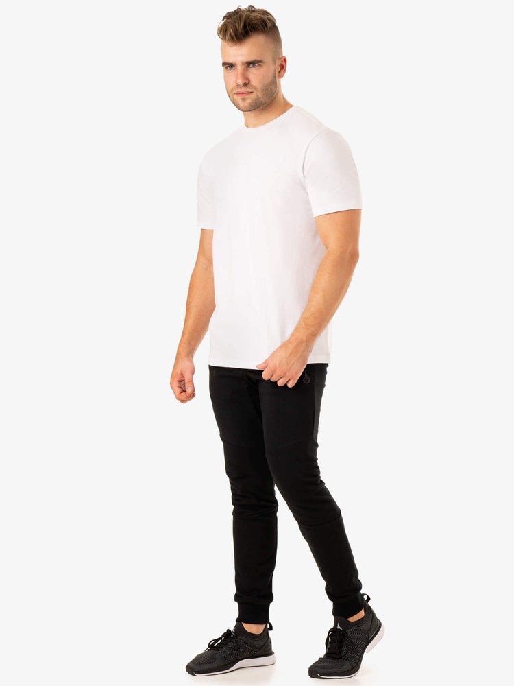 LIMITLESS TRACK PANT BLACK