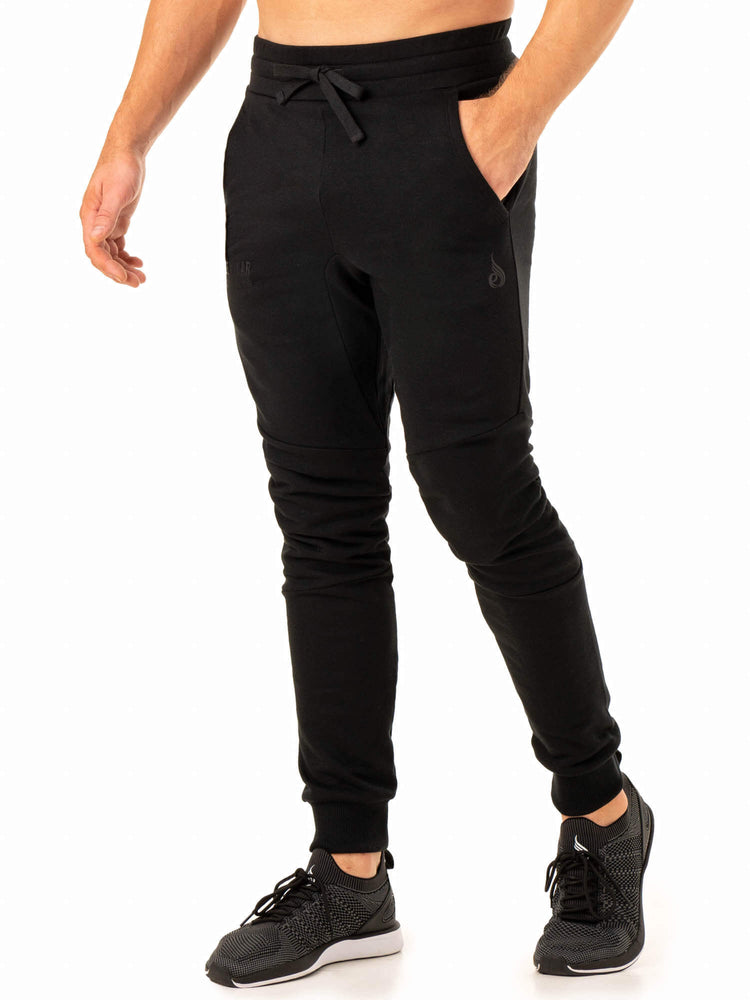 LIMITLESS TRACK PANT BLACK