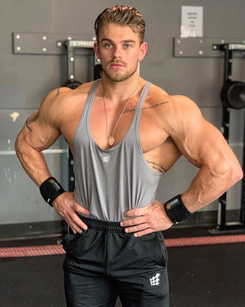 CLASSIC STRINGER - GRAY