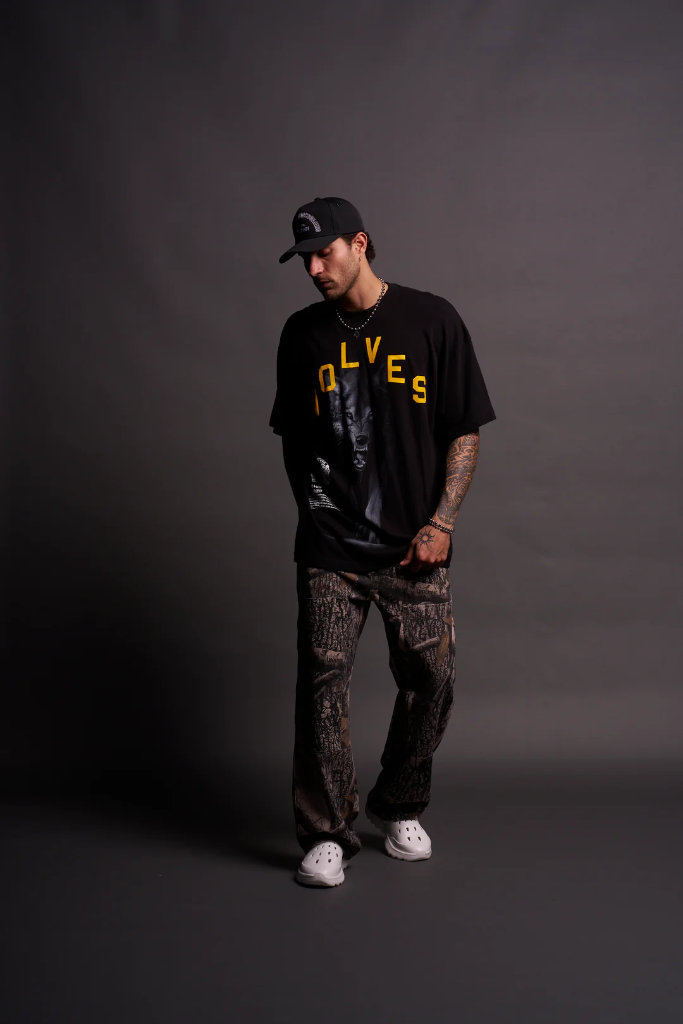 IN THE SHADOWS "PREMIUM" OVERSIZED TEE IN BLACK/YELLOW