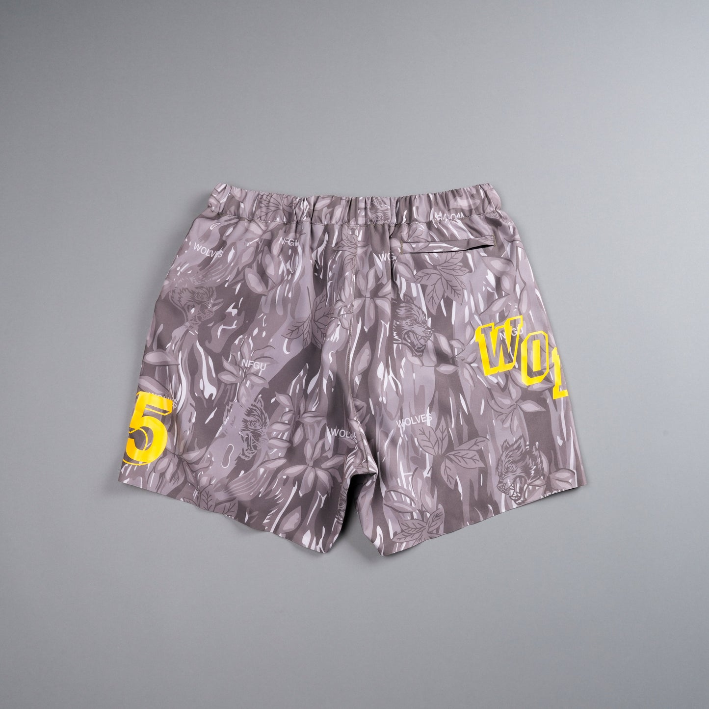 STAIRS COMPRESSION SHORTS IN OAK NORSE CAMO